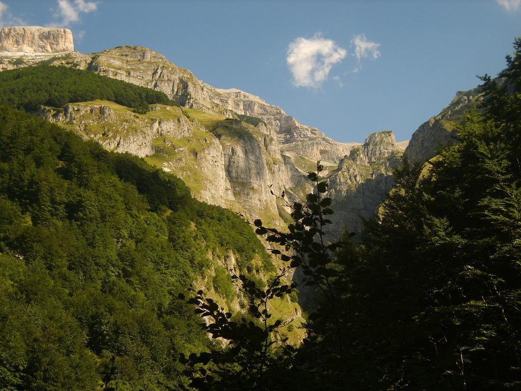 Belvilla By Oyo Villa Insieme San Valentino in Abruzzo Citeriore Esterno foto